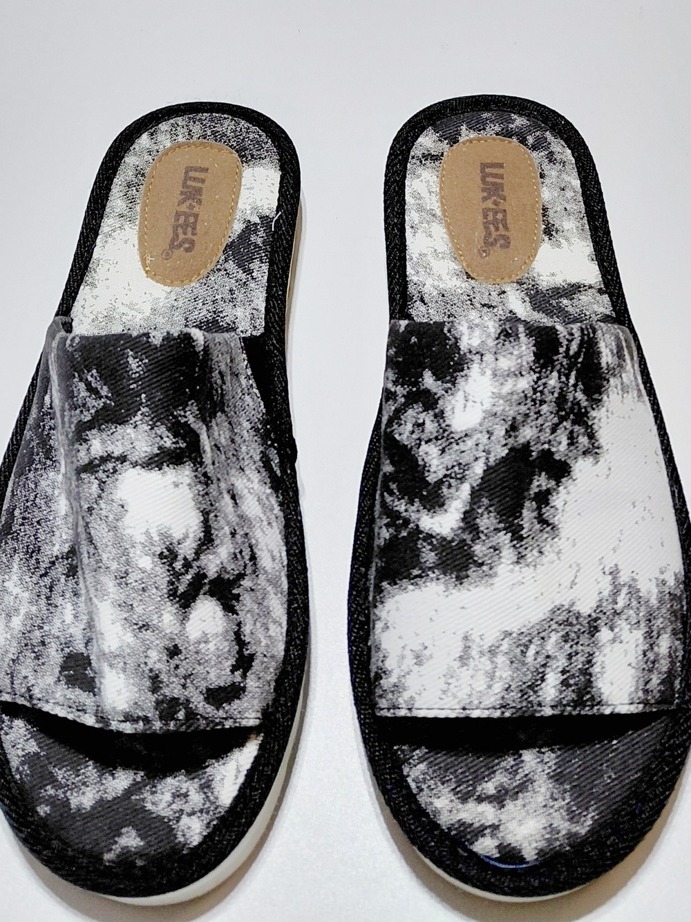 LUK EES by MUK LUKS Women's Black & White Epic Tune Sandals Size 8